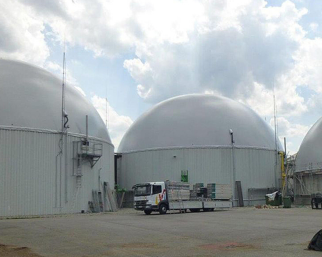 Biogas-Doppelmembrandach / double membrane Biogas plant roof